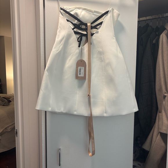 Meshki Elegant Black and Cream Backless Dress - Picture 4 of 7